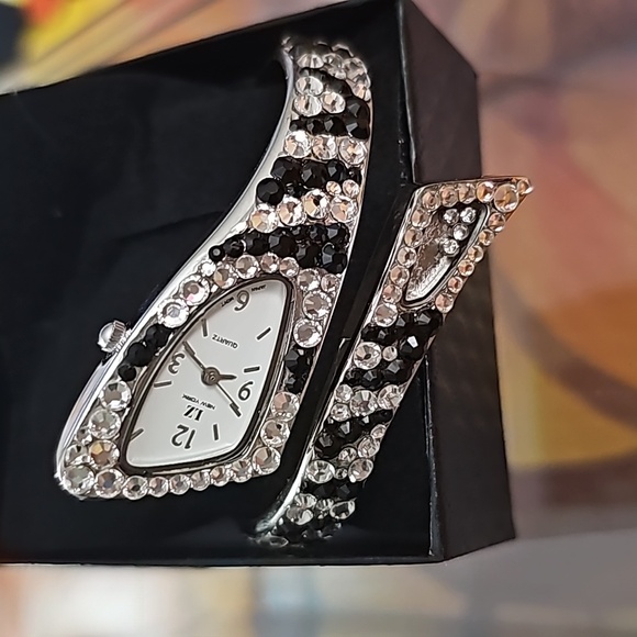 Black And Silver Clamper Watch - Picture 6 of 6